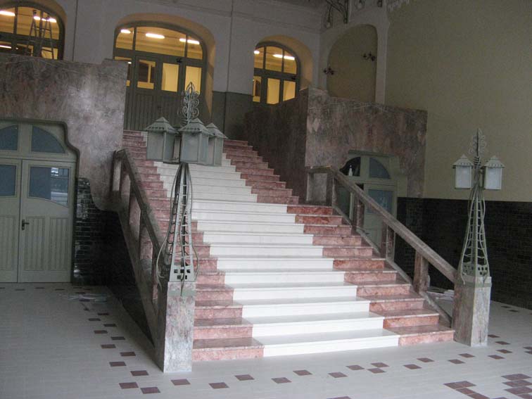 Реставрационные работы по восстановлению интерьера Плехановского Института